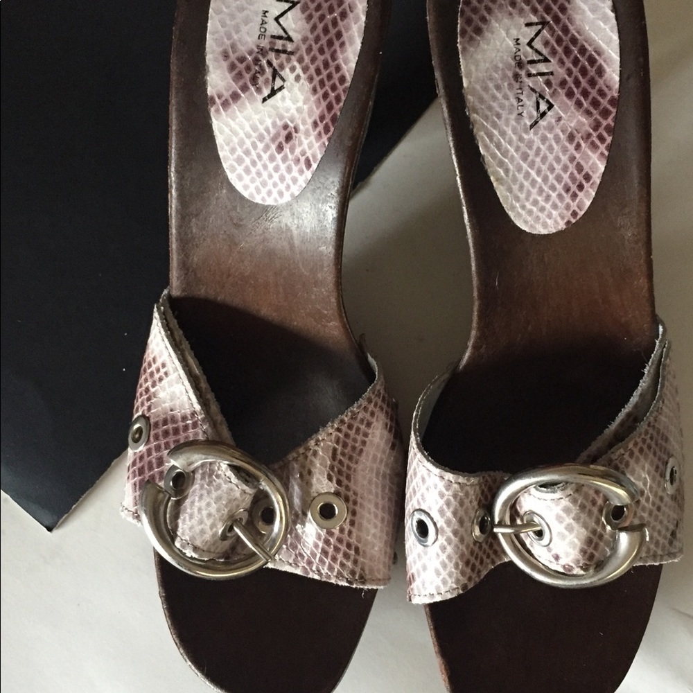 NWOT Mia mule sandals - Picture 3 of 6